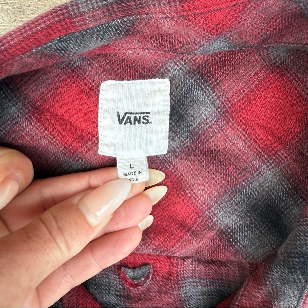 Vans Flannel Plaid Button-Up Shirt Red and Black Large - Picture 6 of 9